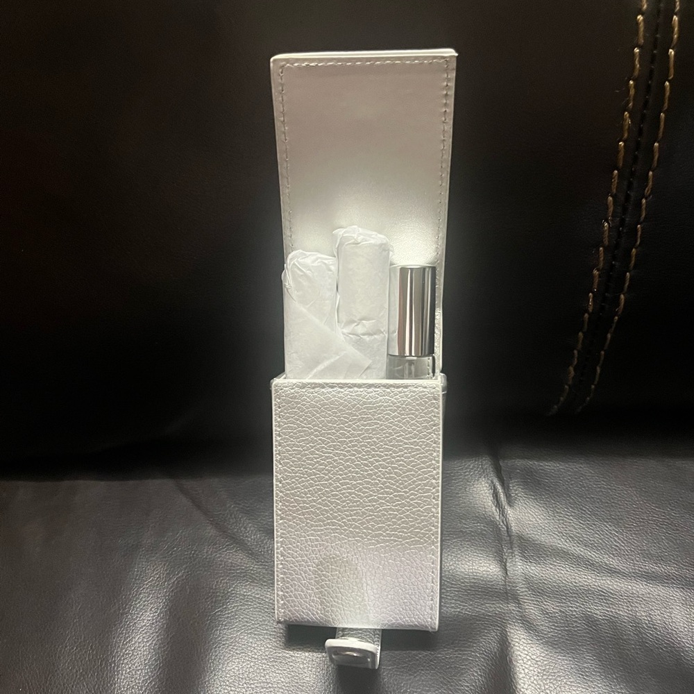 Silver Travel Perfume Atomizer Set - Picture 3 of 4